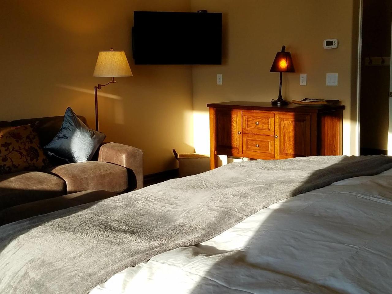 Zillah Lakes Inn Екстериор снимка